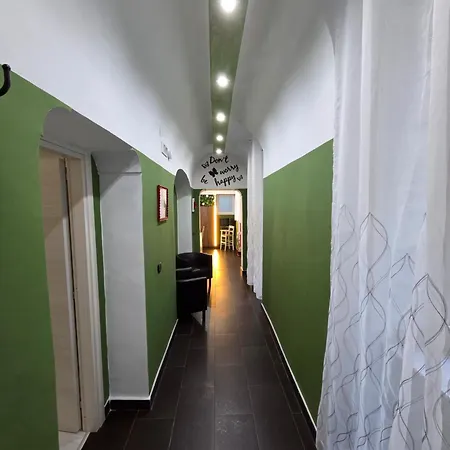 Residenza Beccadelli 아파트 *